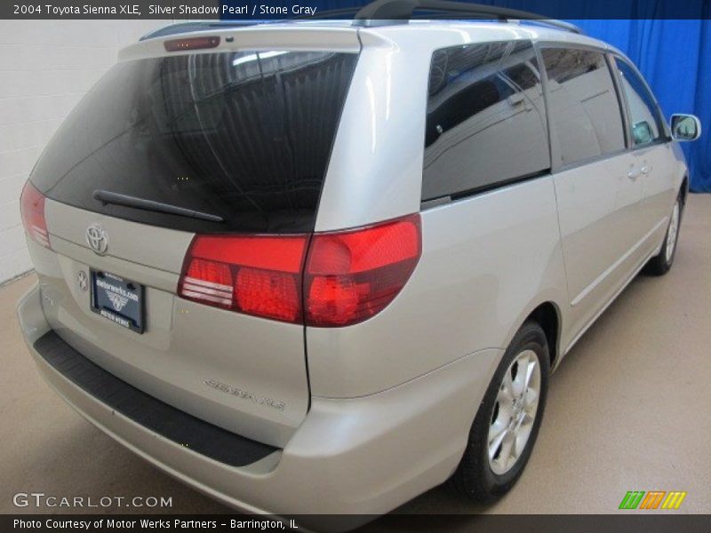 Silver Shadow Pearl / Stone Gray 2004 Toyota Sienna XLE