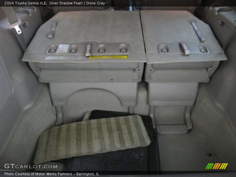 Silver Shadow Pearl / Stone Gray 2004 Toyota Sienna XLE