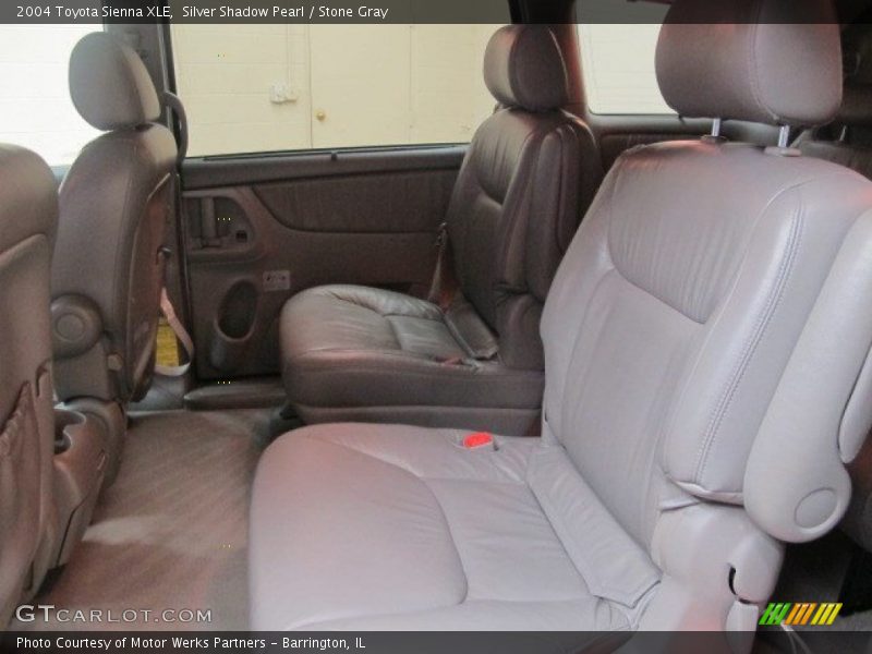 Silver Shadow Pearl / Stone Gray 2004 Toyota Sienna XLE