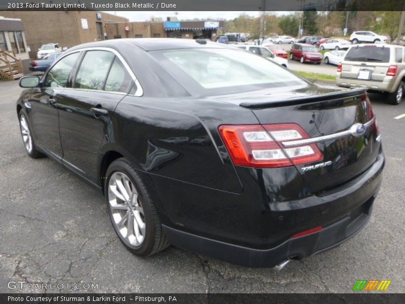 Tuxedo Black Metallic / Dune 2013 Ford Taurus Limited