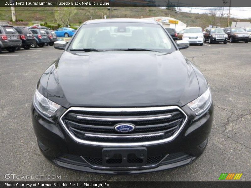 Tuxedo Black Metallic / Dune 2013 Ford Taurus Limited