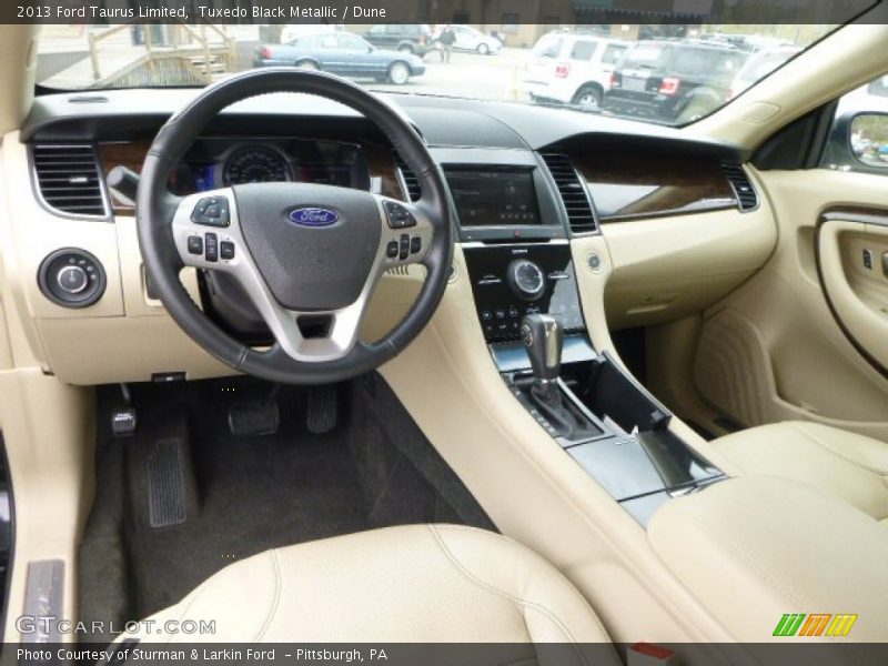 Tuxedo Black Metallic / Dune 2013 Ford Taurus Limited