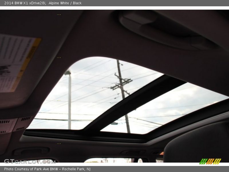 Alpine White / Black 2014 BMW X1 xDrive28i