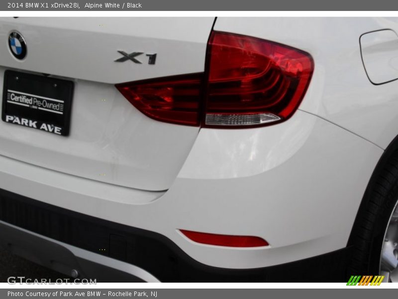 Alpine White / Black 2014 BMW X1 xDrive28i