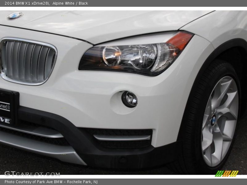 Alpine White / Black 2014 BMW X1 xDrive28i