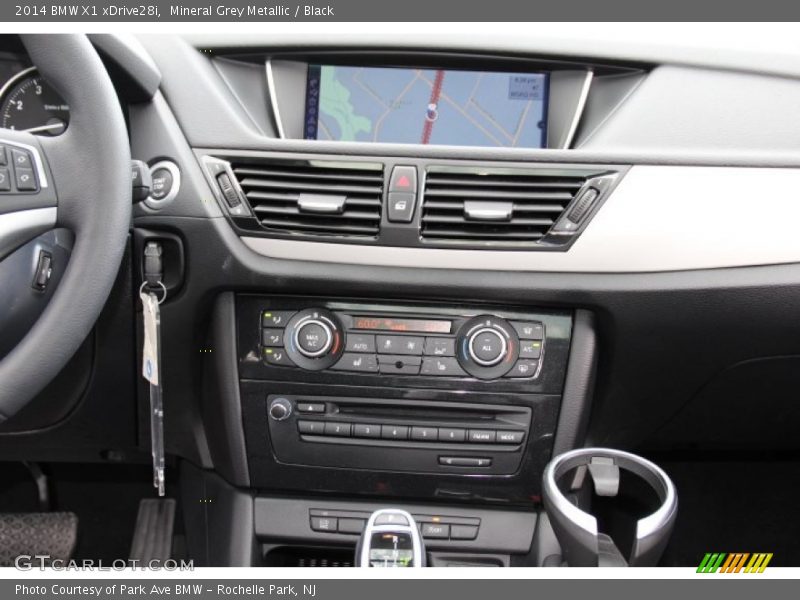 Mineral Grey Metallic / Black 2014 BMW X1 xDrive28i