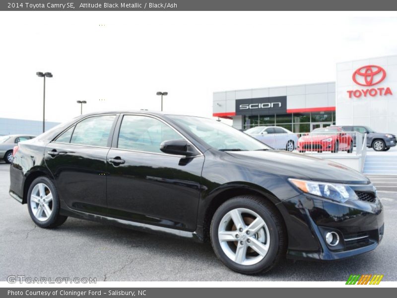 Attitude Black Metallic / Black/Ash 2014 Toyota Camry SE