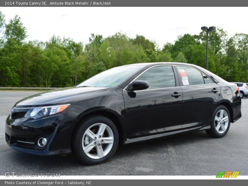 Attitude Black Metallic / Black/Ash 2014 Toyota Camry SE