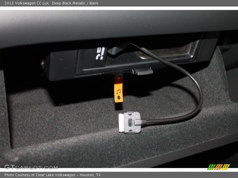 Deep Black Metallic / Black 2013 Volkswagen CC Lux