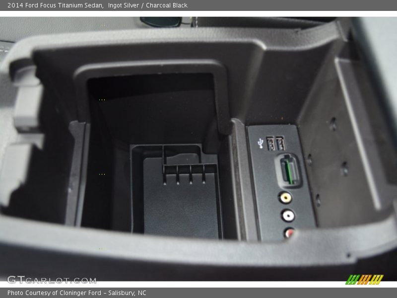 Ingot Silver / Charcoal Black 2014 Ford Focus Titanium Sedan