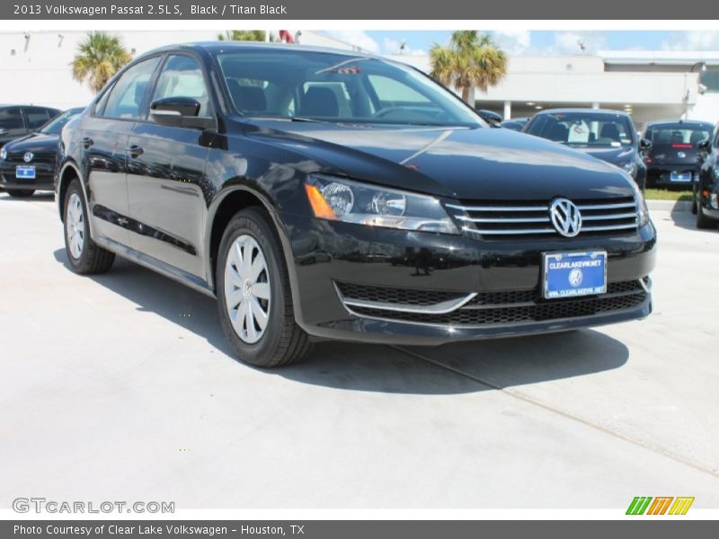 Black / Titan Black 2013 Volkswagen Passat 2.5L S