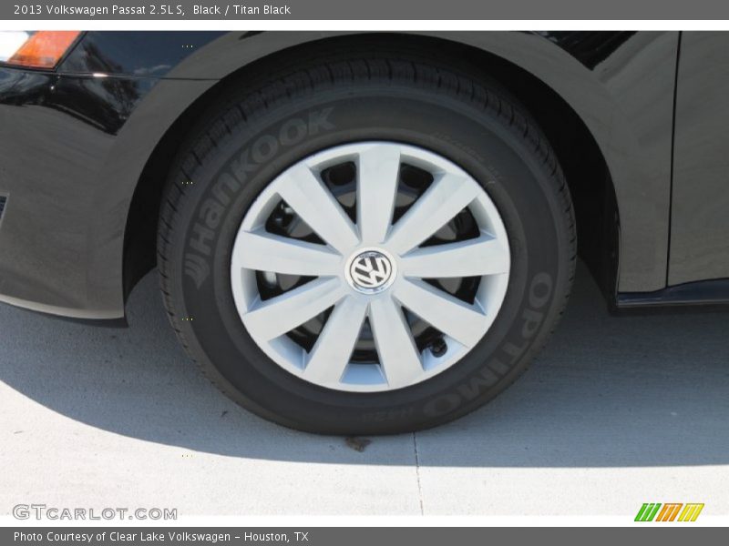 Black / Titan Black 2013 Volkswagen Passat 2.5L S