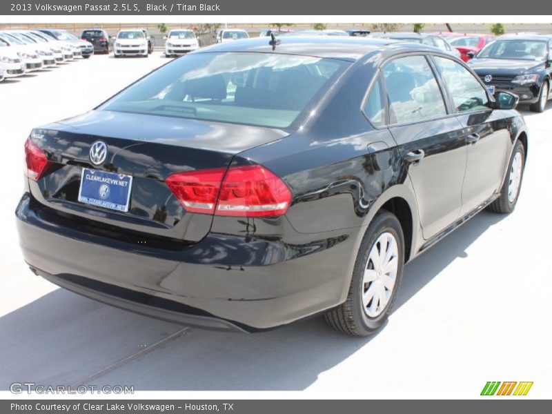 Black / Titan Black 2013 Volkswagen Passat 2.5L S