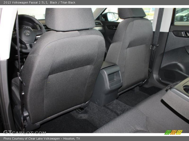 Black / Titan Black 2013 Volkswagen Passat 2.5L S