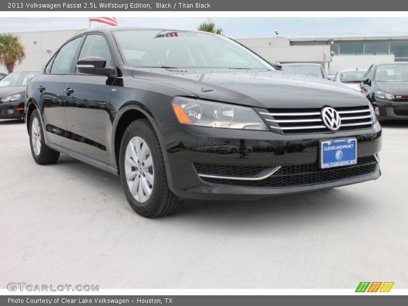 Black / Titan Black 2013 Volkswagen Passat 2.5L Wolfsburg Edition