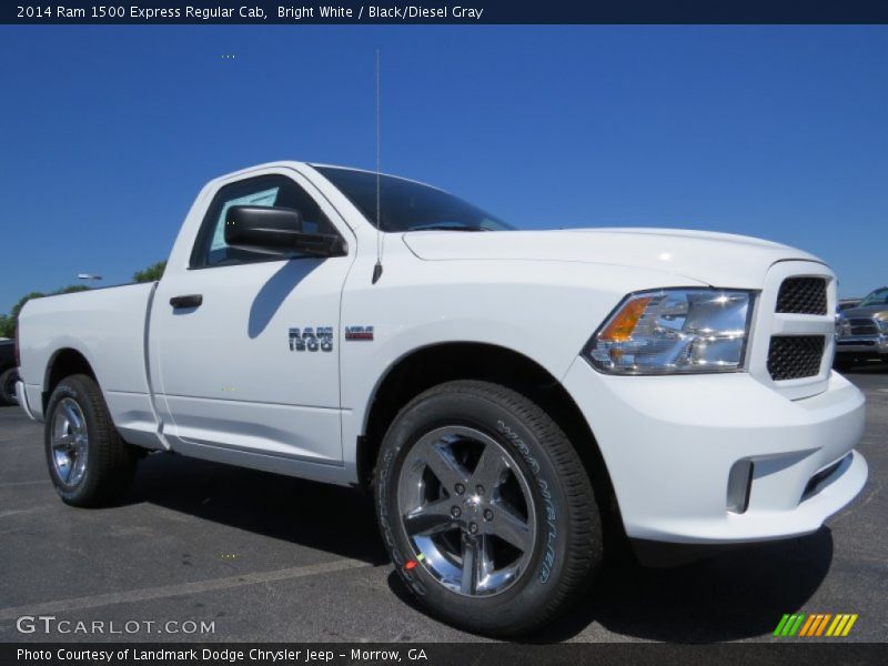 Front 3/4 View of 2014 1500 Express Regular Cab