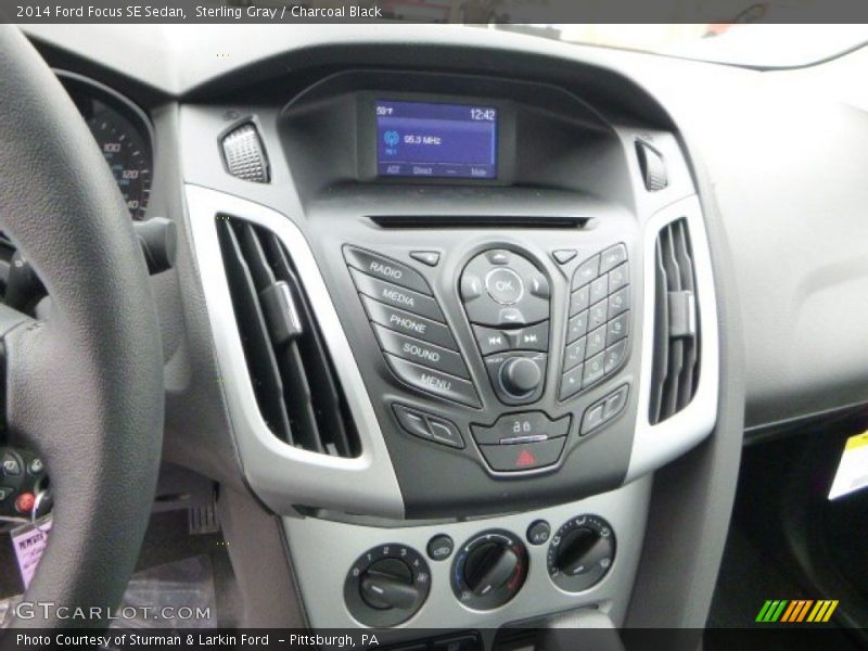 Sterling Gray / Charcoal Black 2014 Ford Focus SE Sedan