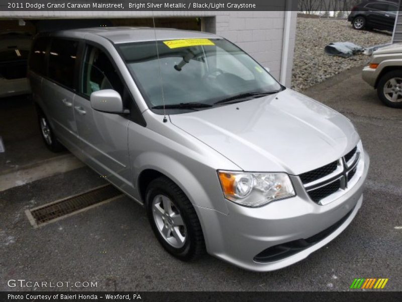 Bright Silver Metallic / Black/Light Graystone 2011 Dodge Grand Caravan Mainstreet