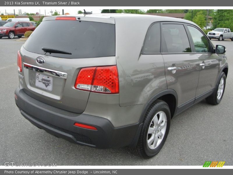 Titanium Silver / Black 2013 Kia Sorento LX