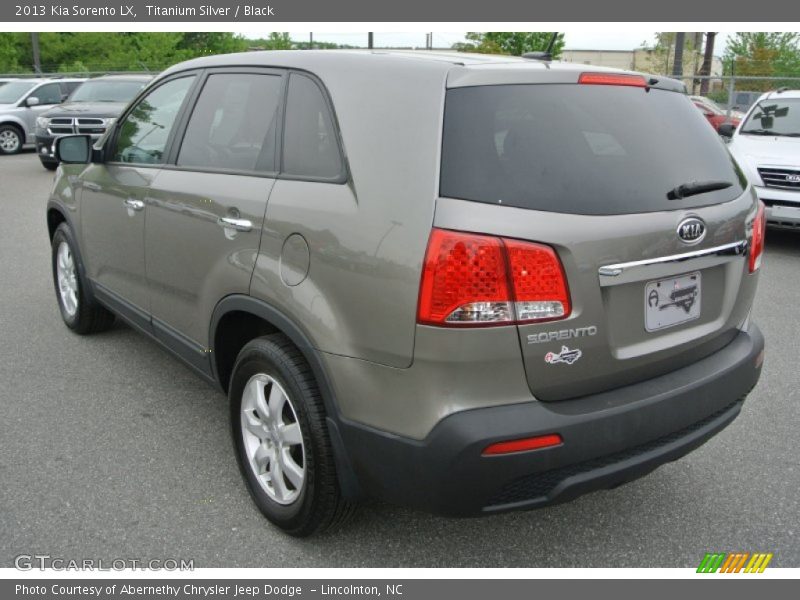 Titanium Silver / Black 2013 Kia Sorento LX