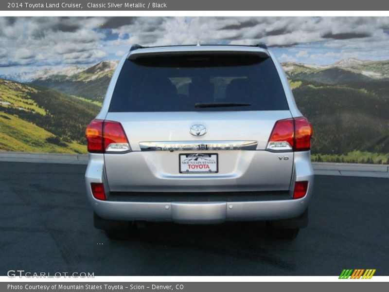 Classic Silver Metallic / Black 2014 Toyota Land Cruiser