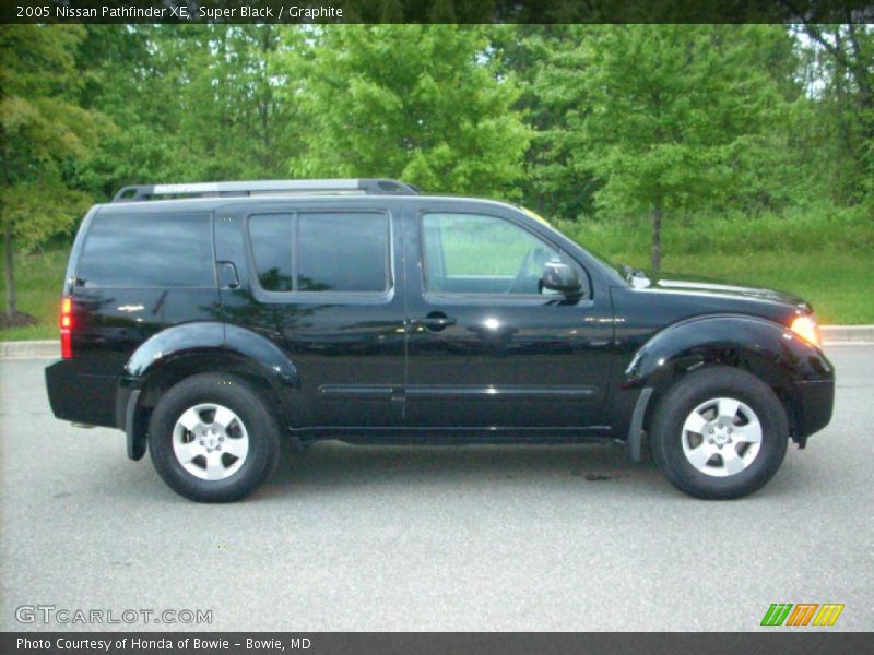 Super Black / Graphite 2005 Nissan Pathfinder XE
