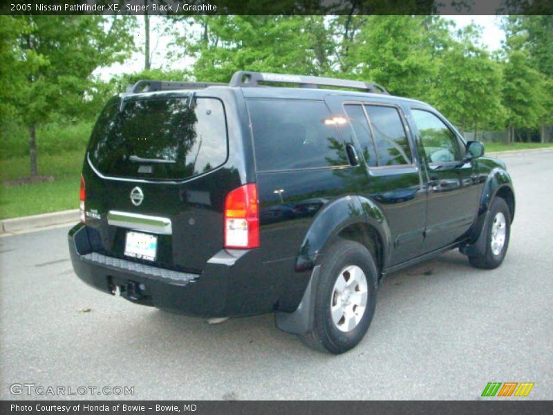 Super Black / Graphite 2005 Nissan Pathfinder XE