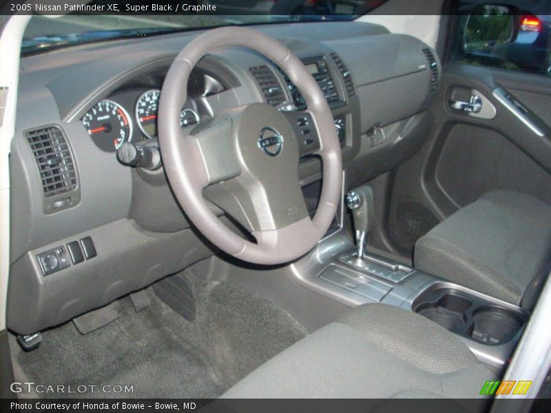 Super Black / Graphite 2005 Nissan Pathfinder XE