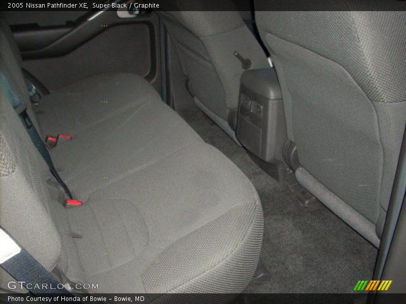 Super Black / Graphite 2005 Nissan Pathfinder XE