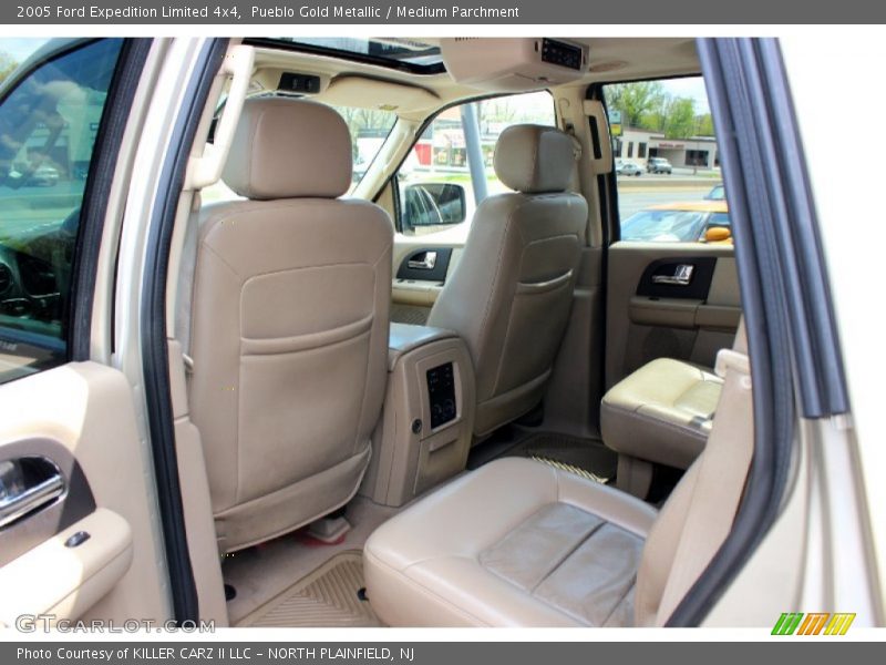 Pueblo Gold Metallic / Medium Parchment 2005 Ford Expedition Limited 4x4