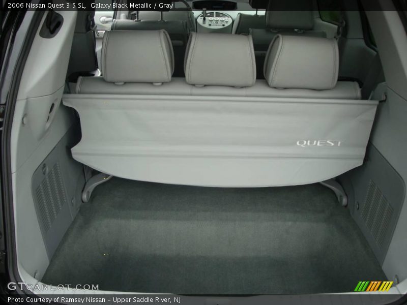Galaxy Black Metallic / Gray 2006 Nissan Quest 3.5 SL