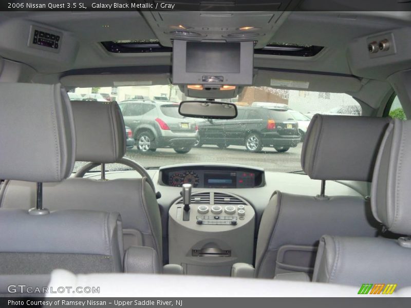 Galaxy Black Metallic / Gray 2006 Nissan Quest 3.5 SL