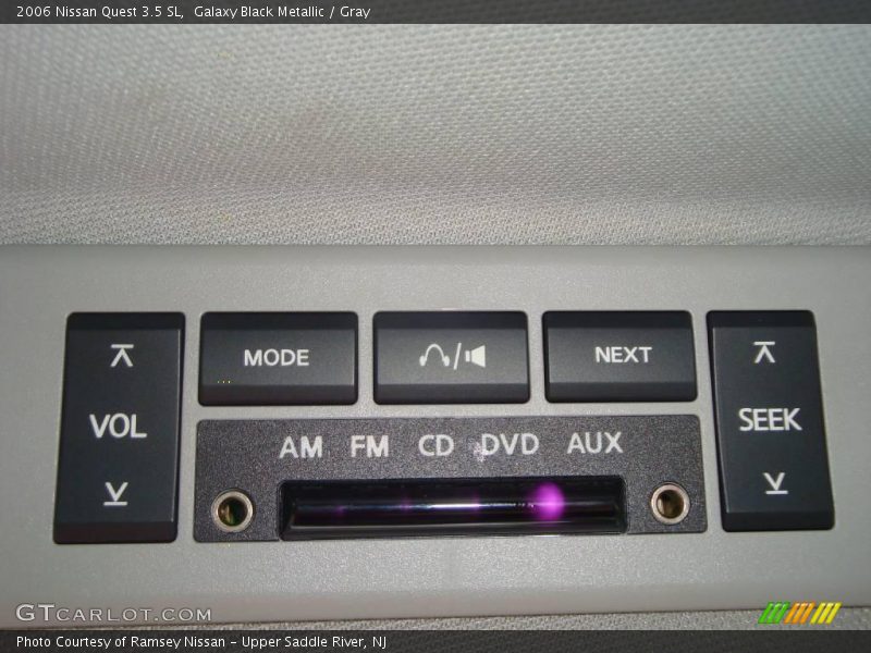 Galaxy Black Metallic / Gray 2006 Nissan Quest 3.5 SL