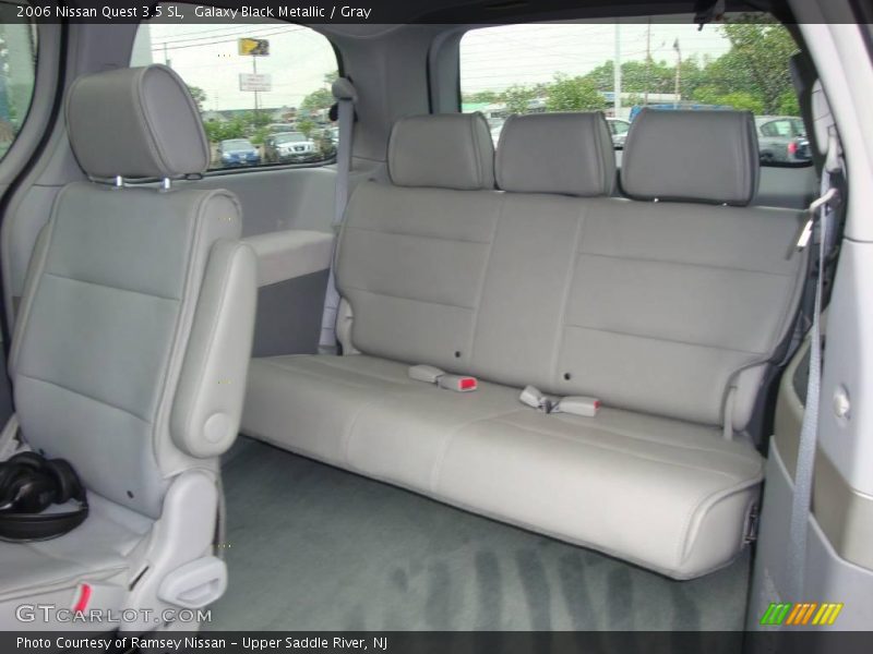 Galaxy Black Metallic / Gray 2006 Nissan Quest 3.5 SL
