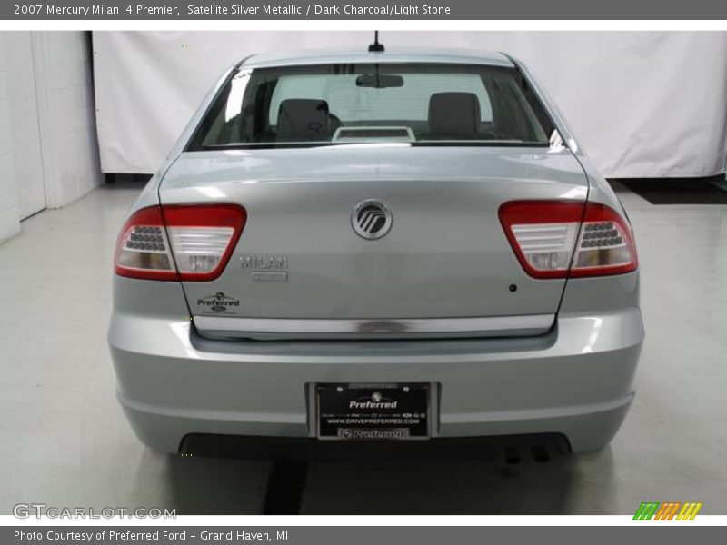 Satellite Silver Metallic / Dark Charcoal/Light Stone 2007 Mercury Milan I4 Premier