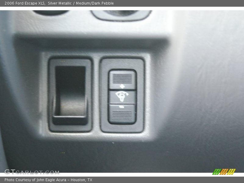 Silver Metallic / Medium/Dark Pebble 2006 Ford Escape XLS