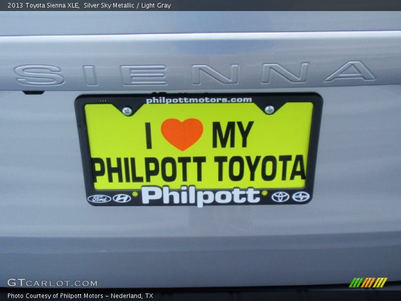 Silver Sky Metallic / Light Gray 2013 Toyota Sienna XLE