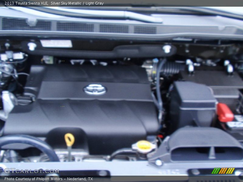 Silver Sky Metallic / Light Gray 2013 Toyota Sienna XLE