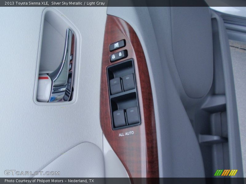 Silver Sky Metallic / Light Gray 2013 Toyota Sienna XLE