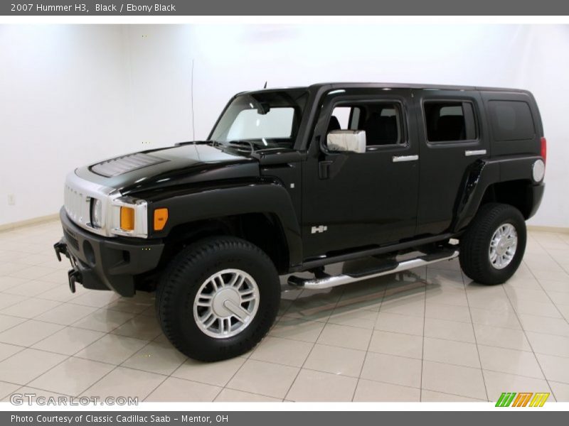 Front 3/4 View of 2007 H3 