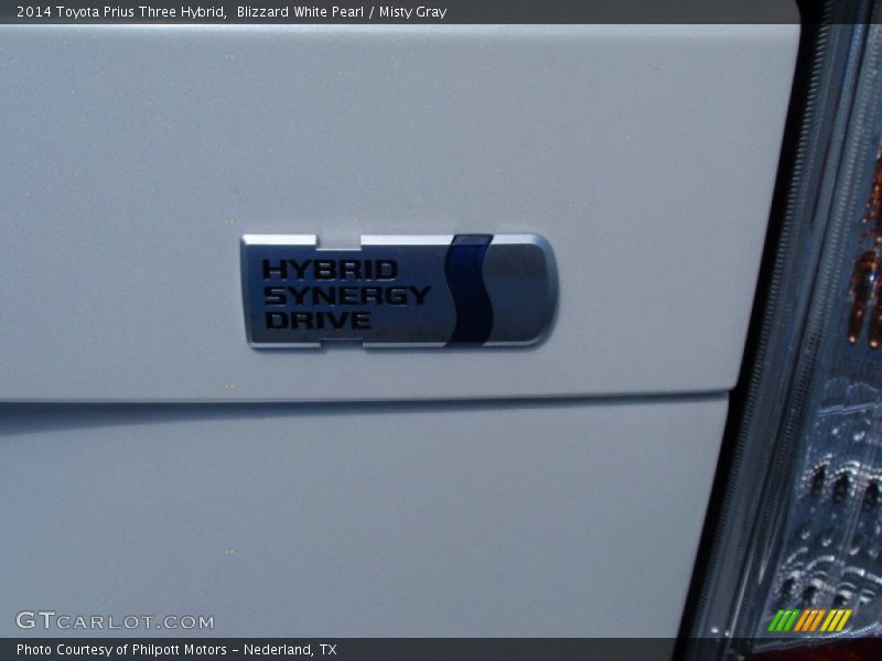 Blizzard White Pearl / Misty Gray 2014 Toyota Prius Three Hybrid
