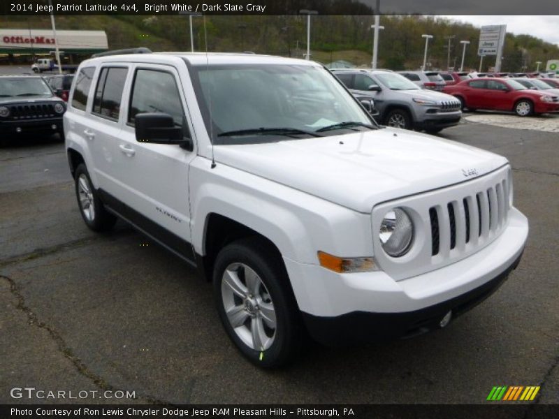 Bright White / Dark Slate Gray 2014 Jeep Patriot Latitude 4x4