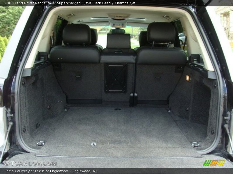  2006 Range Rover Supercharged Trunk