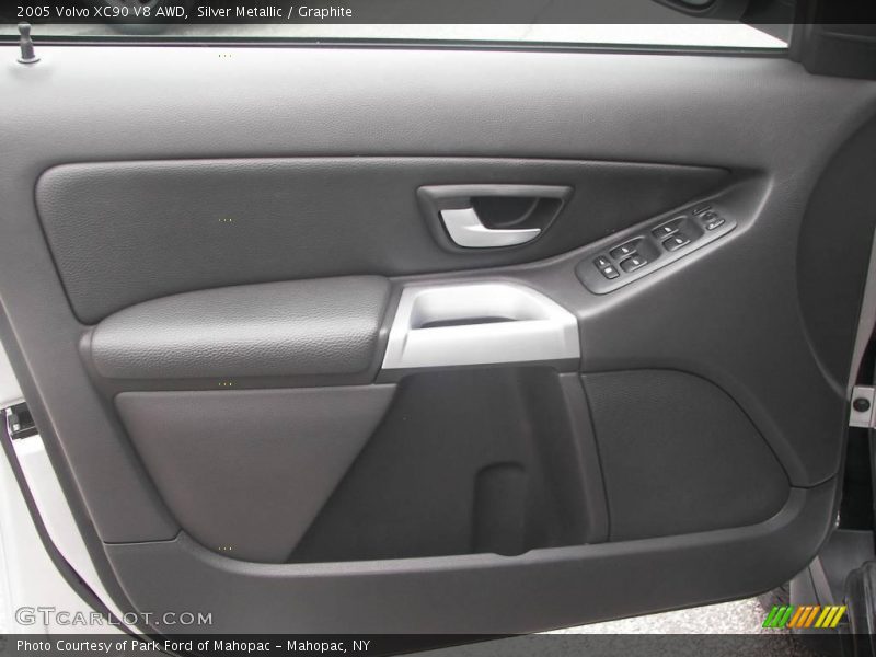 Silver Metallic / Graphite 2005 Volvo XC90 V8 AWD