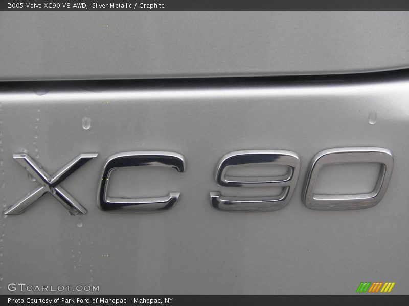 Silver Metallic / Graphite 2005 Volvo XC90 V8 AWD