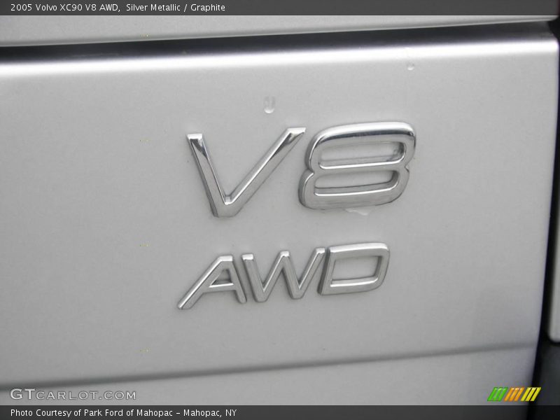 Silver Metallic / Graphite 2005 Volvo XC90 V8 AWD