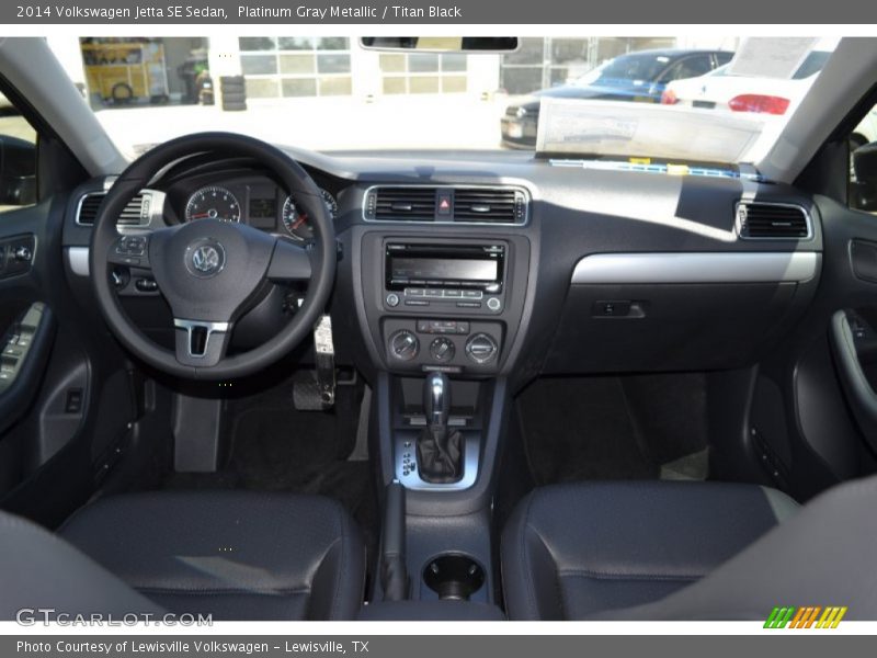 Platinum Gray Metallic / Titan Black 2014 Volkswagen Jetta SE Sedan