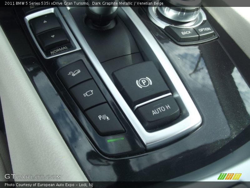 Dark Graphite Metallic / Venetian Beige 2011 BMW 5 Series 535i xDrive Gran Turismo