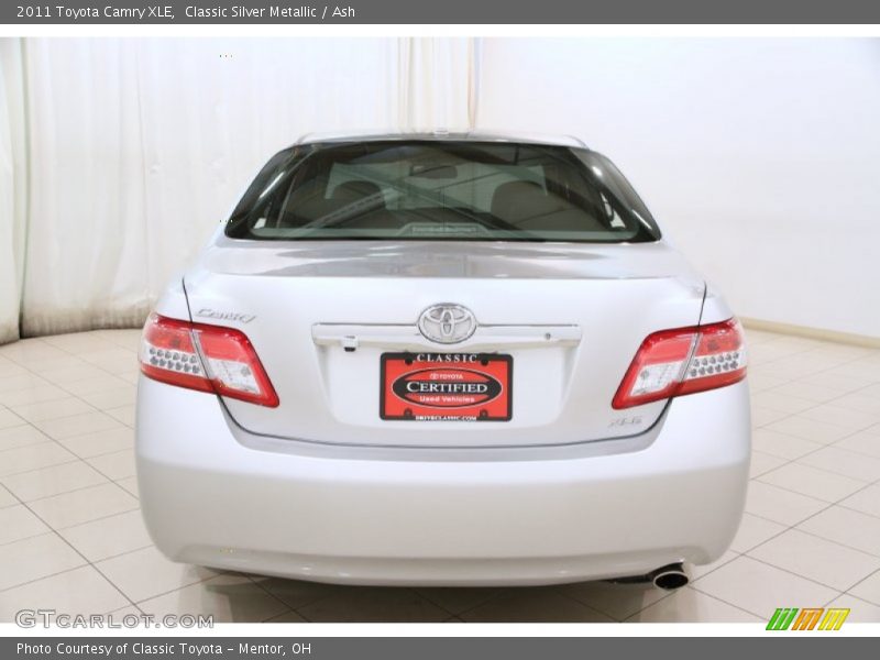 Classic Silver Metallic / Ash 2011 Toyota Camry XLE