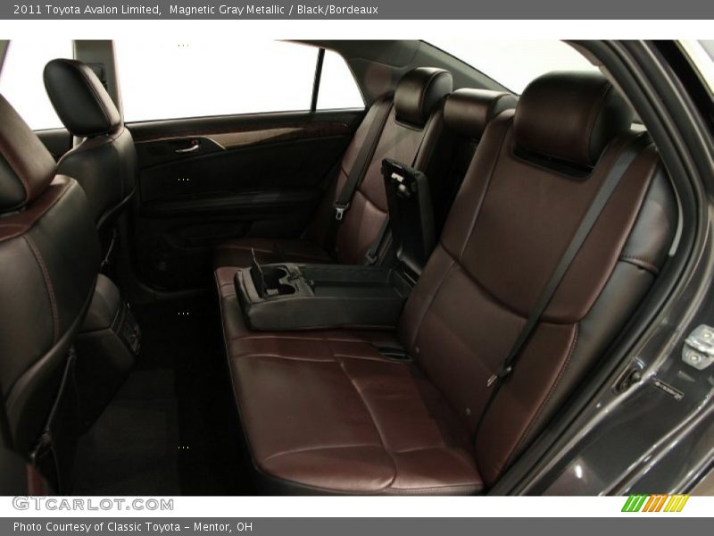 Magnetic Gray Metallic / Black/Bordeaux 2011 Toyota Avalon Limited